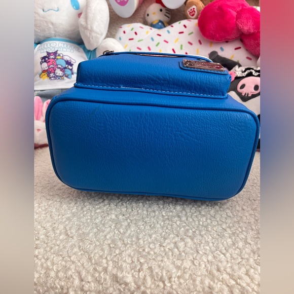 SOLD NWT CLASSIC HELLO KITTY LOUNGEFLY BACKPACK! PERFECT CONDITION - Picture 9 of 10